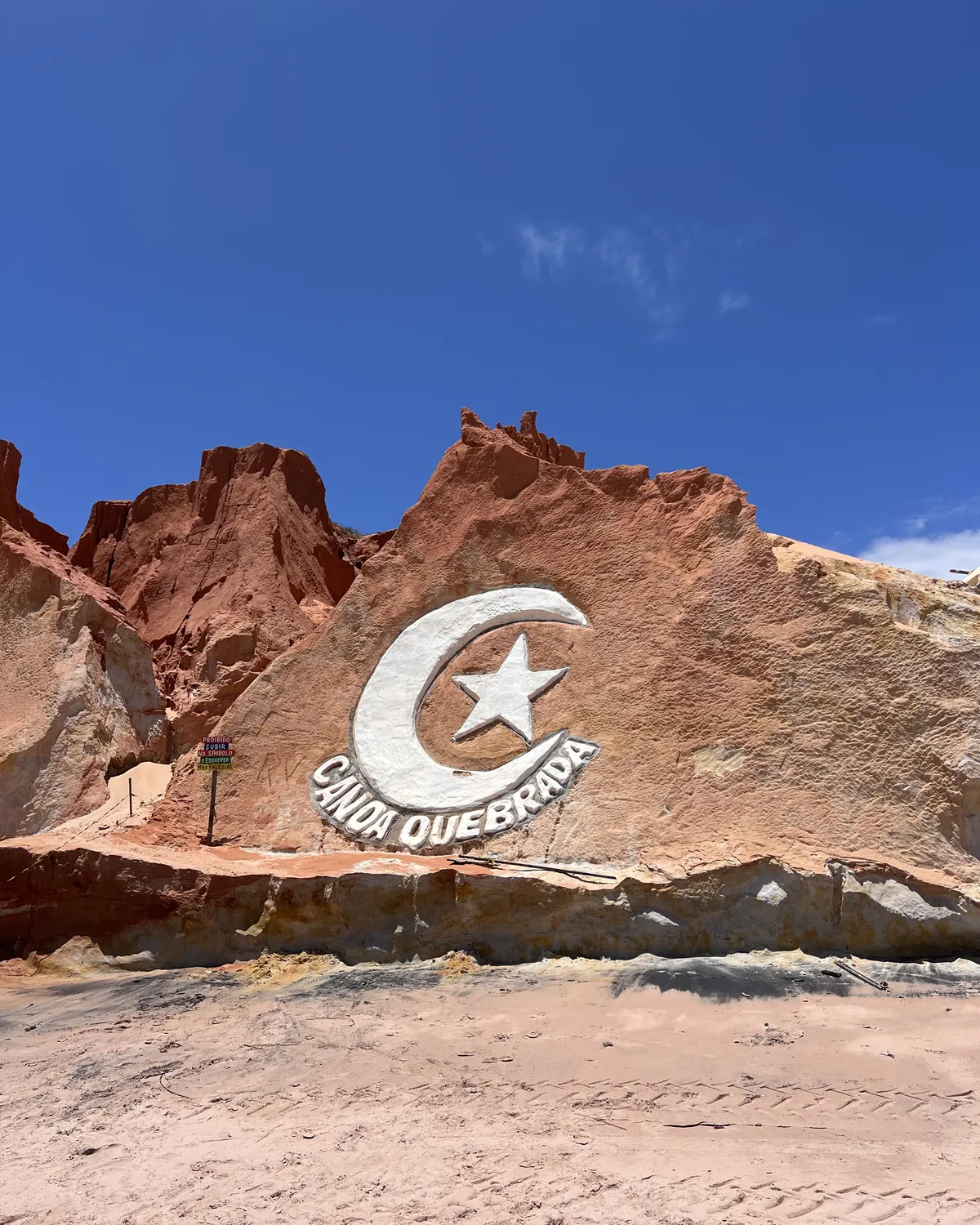 The red cliffs of canoa quebrada ceara