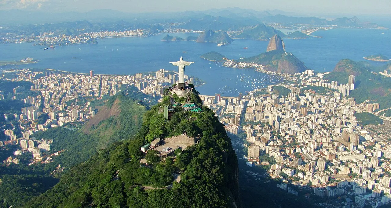 Rio de Janeiro spread between the mountains and the sea
