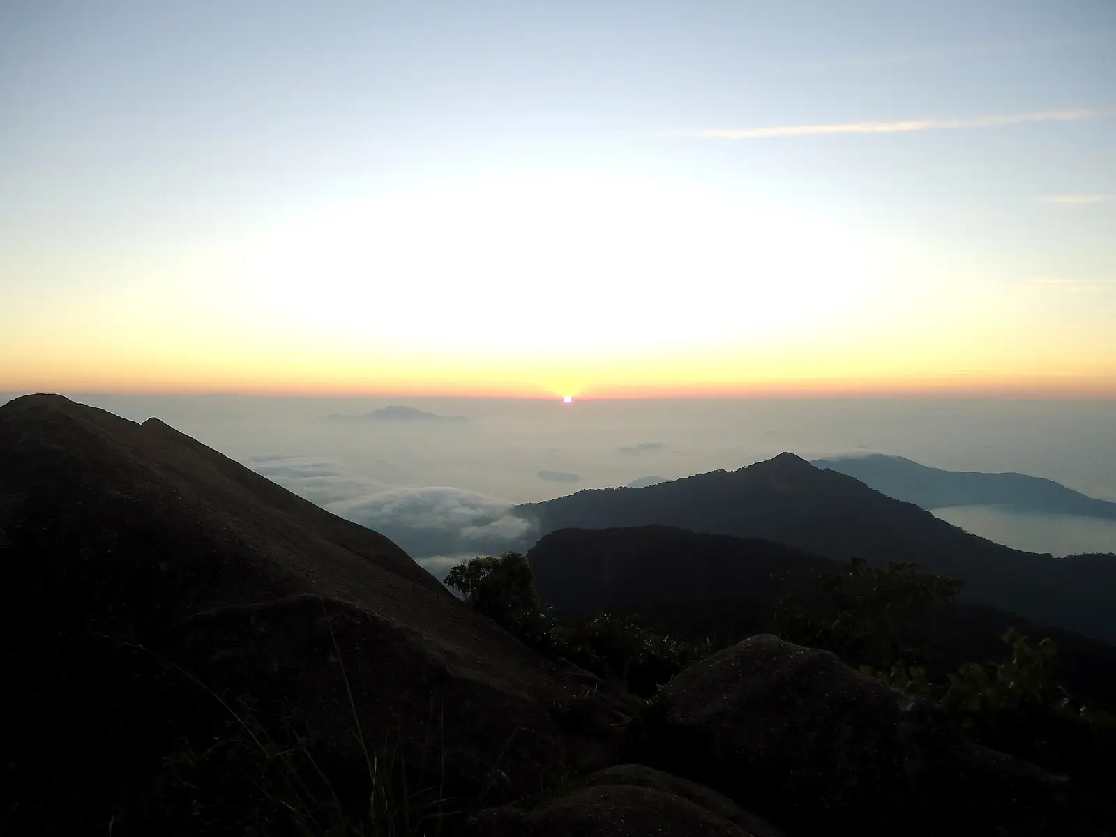 Sunrise from Pico do Papagaio on Ilha Grande