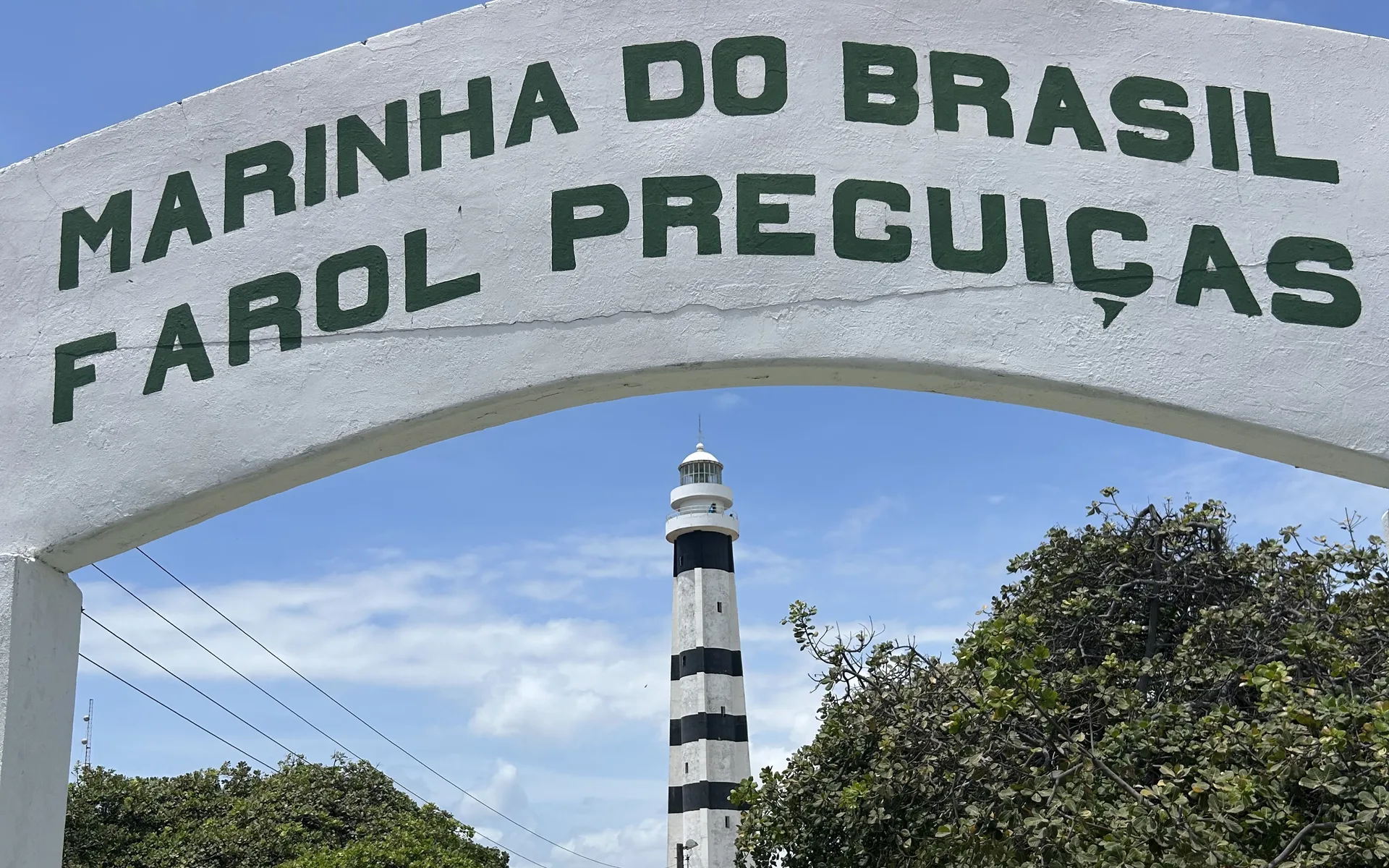 The Mandacaru lighthouse above the Rio Preguiças