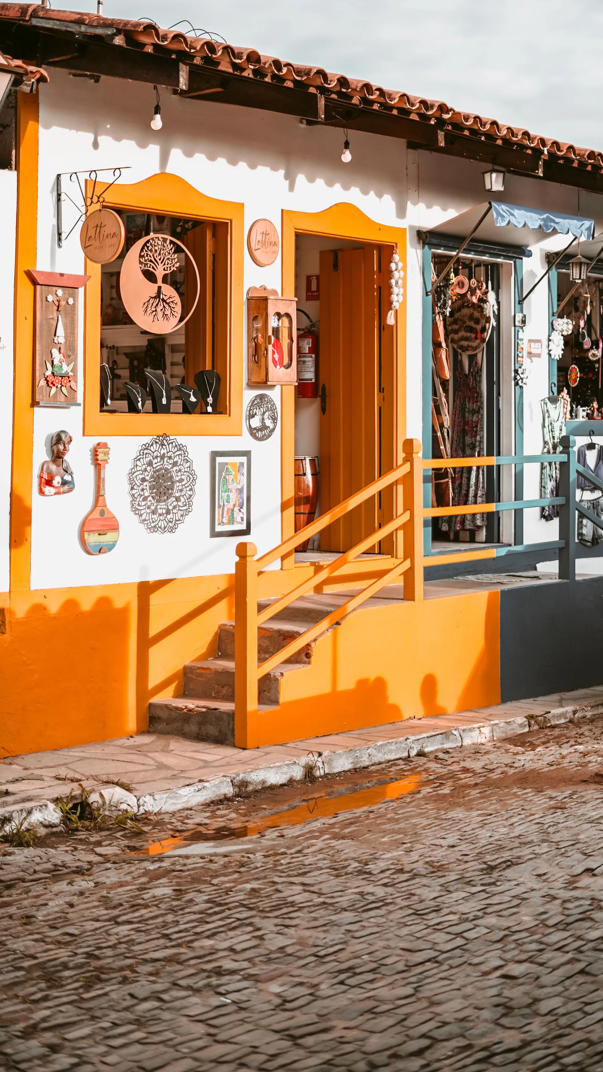 The artisan town of Embu das Artes outside São Paulo
